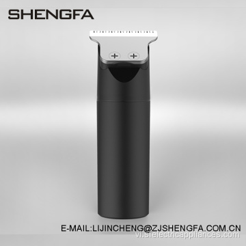 Có thể sạc lại tông đơ cắt tóc qua cổng USB